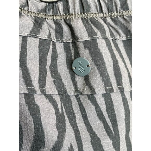 Tommy Bahama IslandZone Alicia Zebra Joggers Gray Black Women’s M Travel Pants - Picture 11 of 15